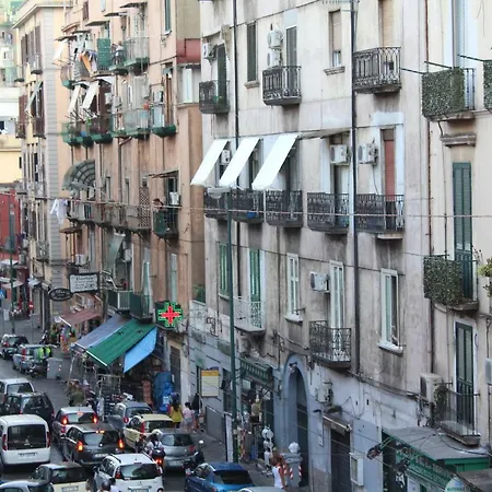 House Adrian نابولي