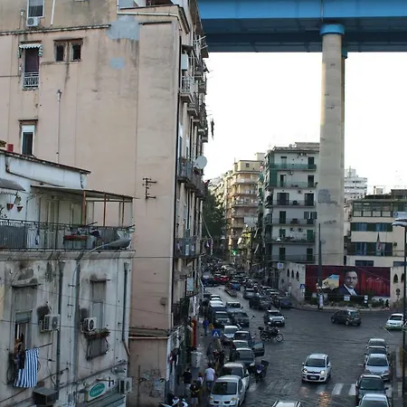 House Adrian Hotel *