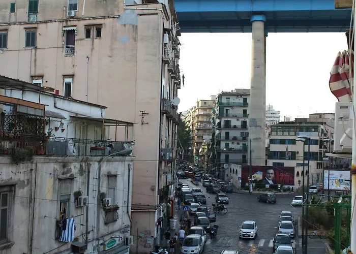 House Adrian Hotel *